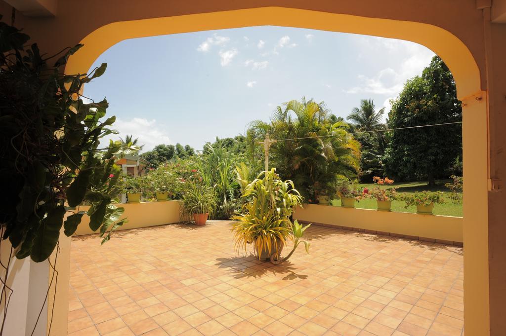 Villa Au Domaine Des Bougainvilliers à Sainte-Rose Extérieur photo