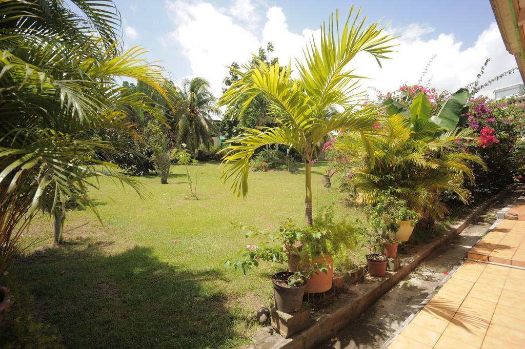 Villa Au Domaine Des Bougainvilliers à Sainte-Rose Extérieur photo
